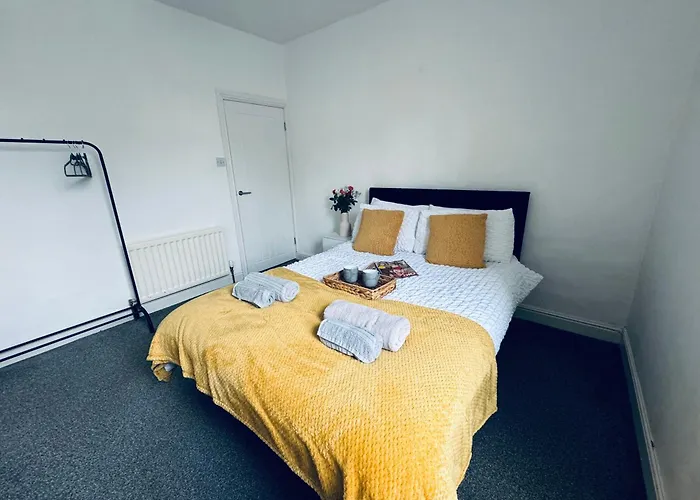 Holly House- 2 Bed
