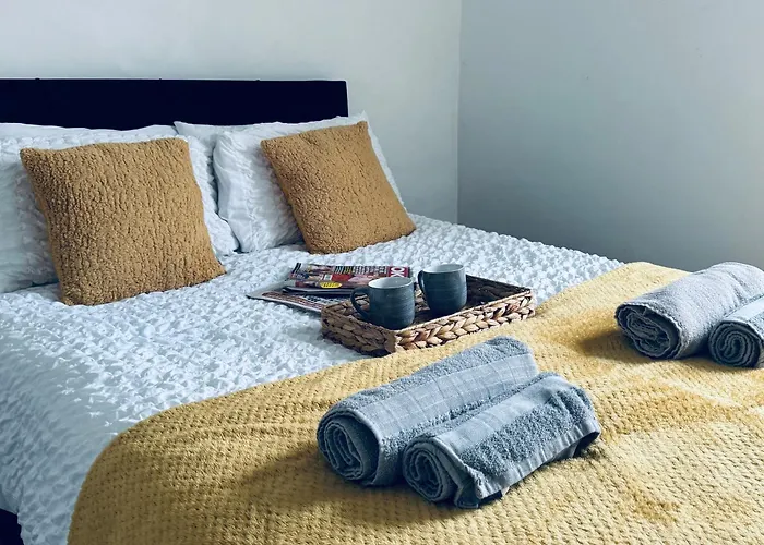 Holly House- 2 Bed