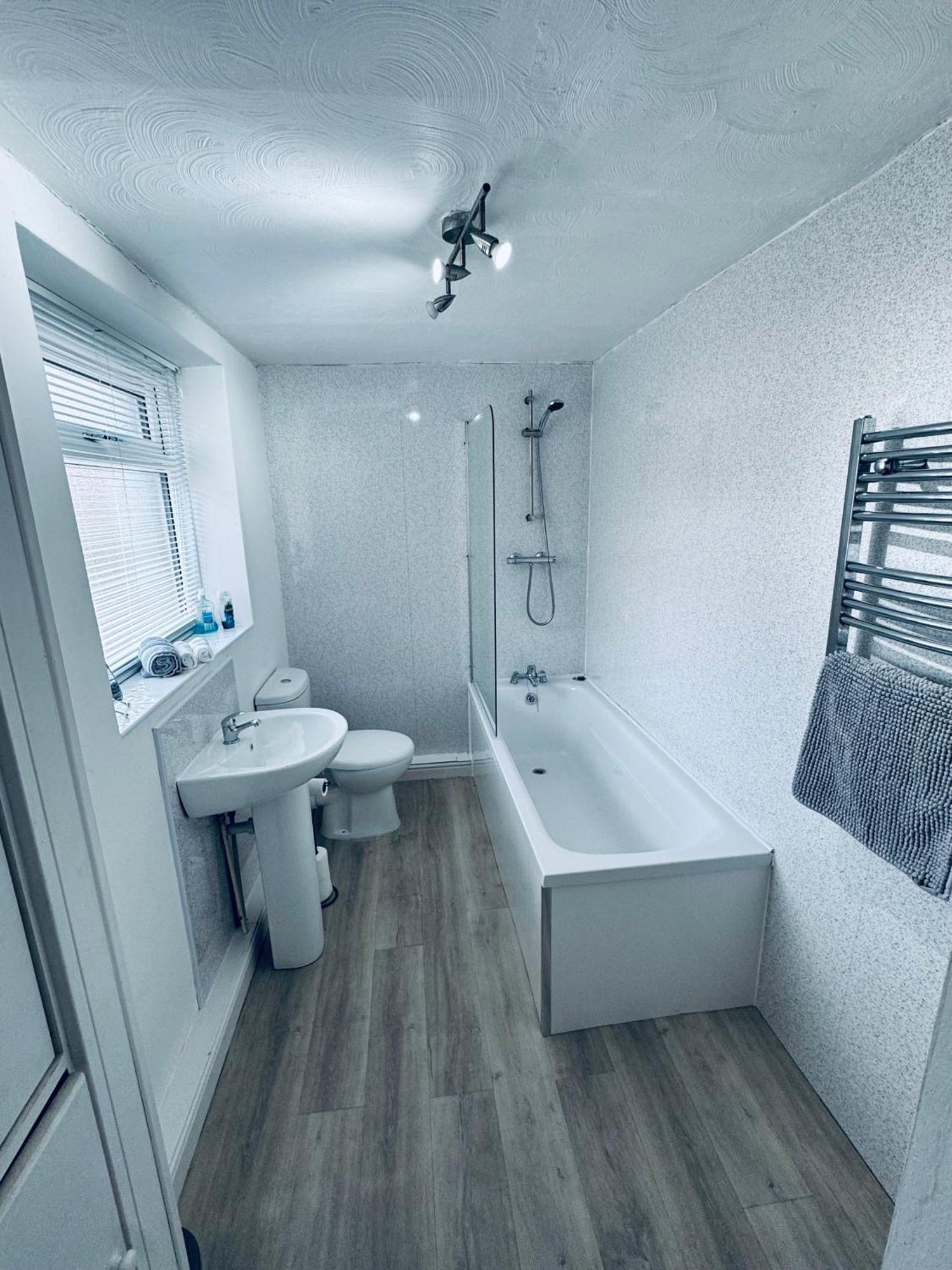 Holly House- 2 Bed Apartment