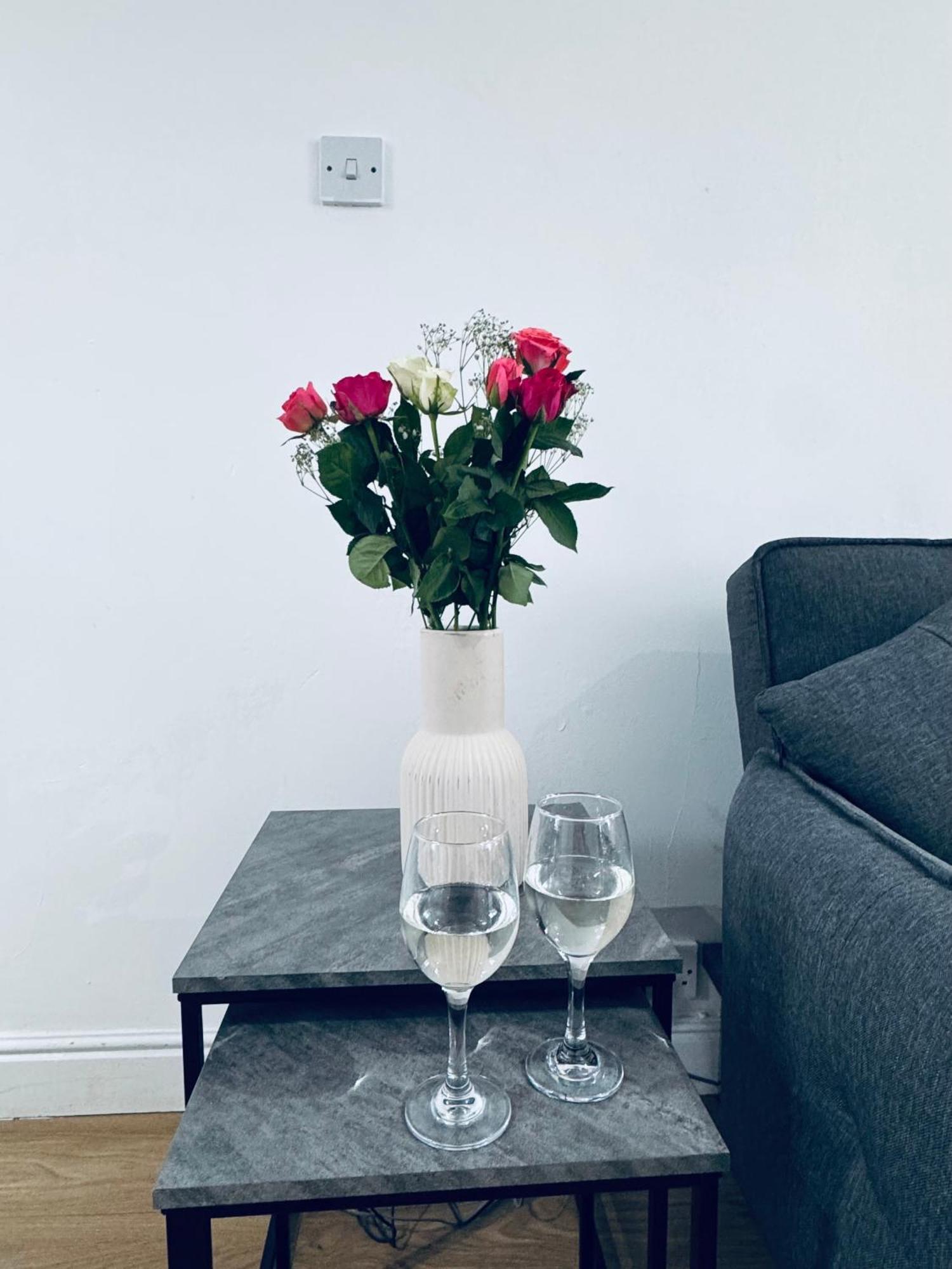 Holly House- 2 Bed *
